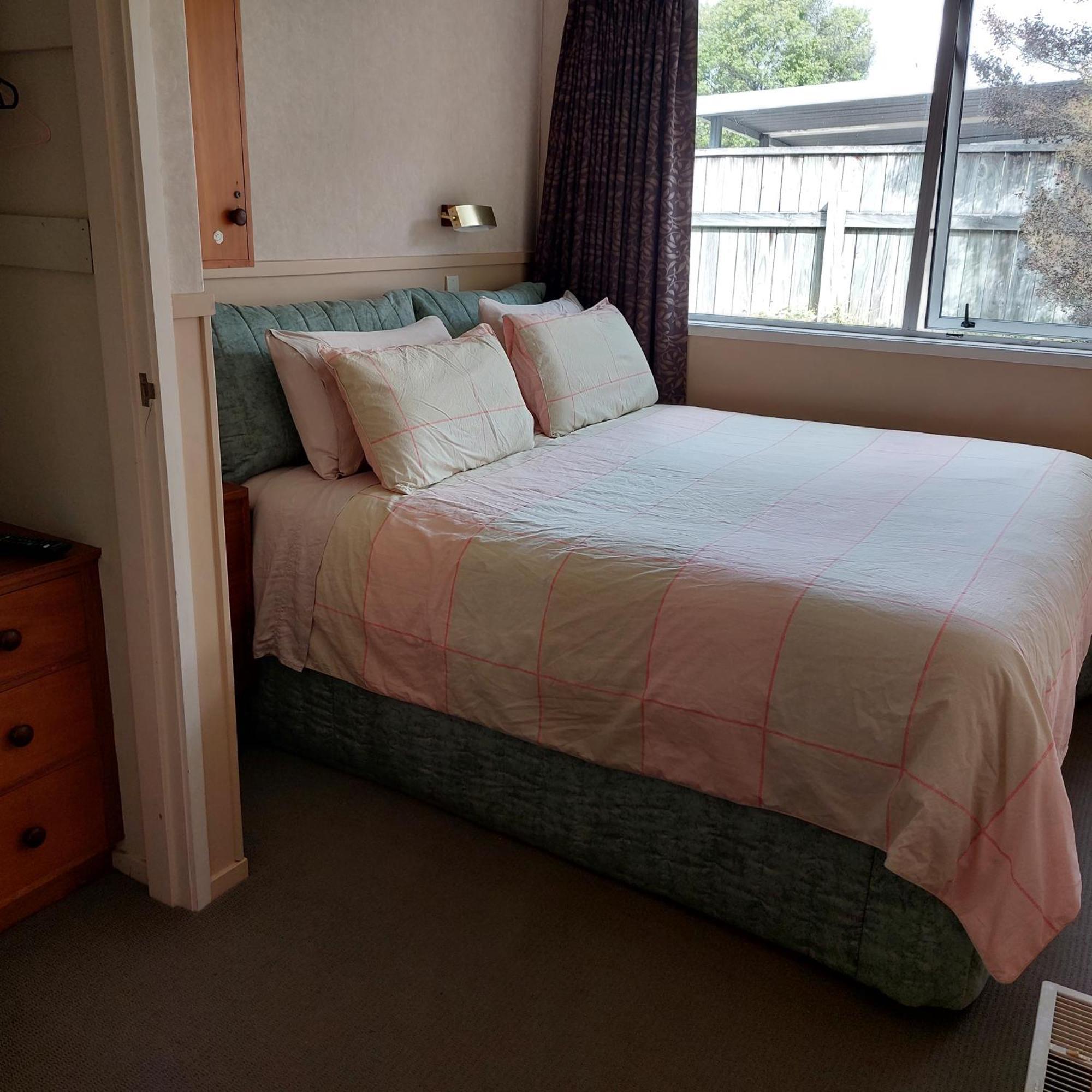 Bed And Breakfast Happy Home Taupo Accommodation Εξωτερικό φωτογραφία