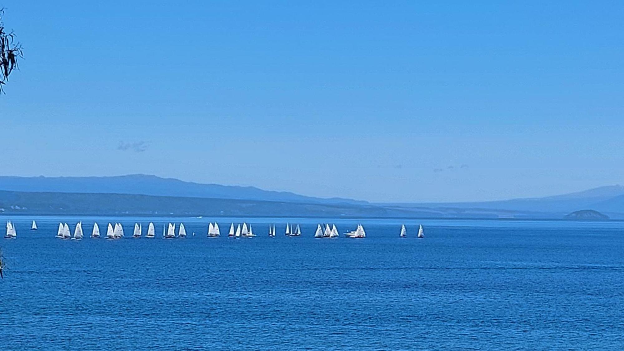 Bed And Breakfast Happy Home Taupo Accommodation Εξωτερικό φωτογραφία